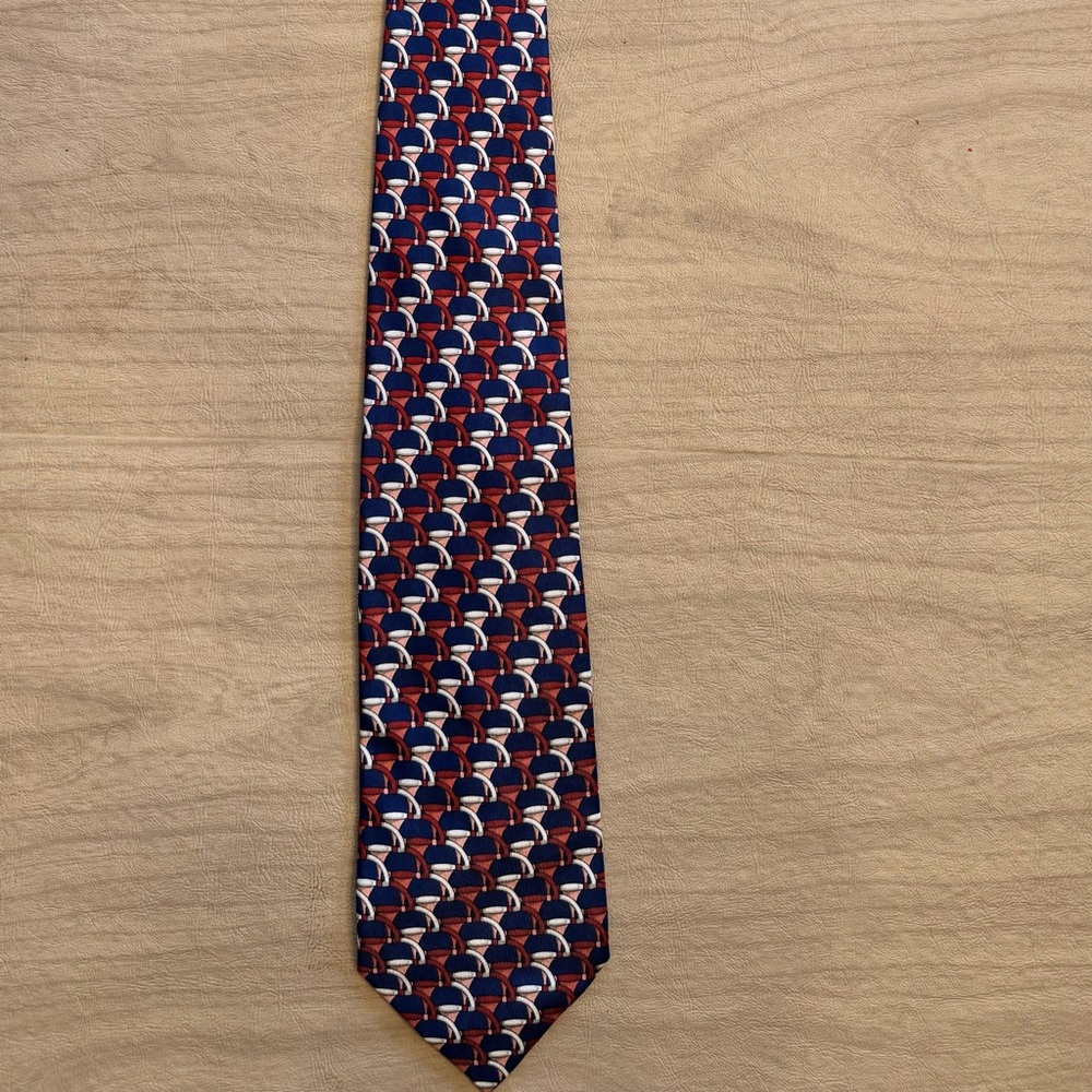 Gucci Men’s Necktie. 100% Silk. - Picture 2 of 3